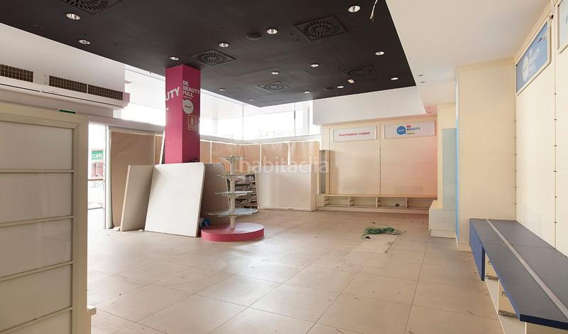 Foto bfc4a228-4253-449d-8cb8-4ff2c95e4e9b. Alquiler local comercial en calle raval del pallol 1 en Reus