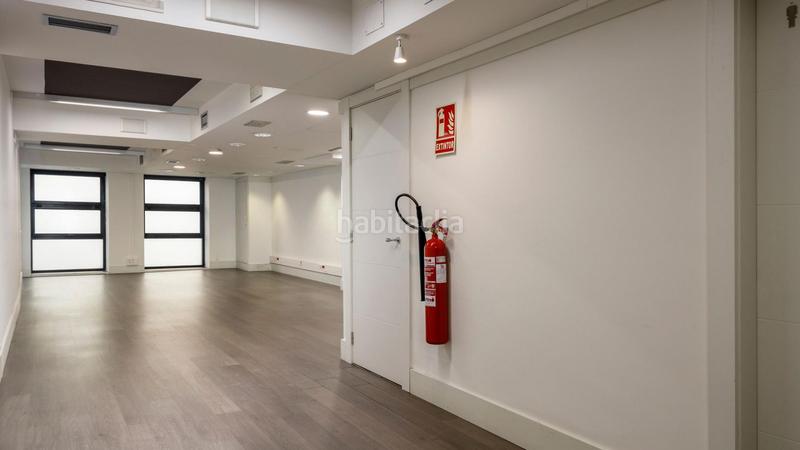Foto 9718e5c4-e570-47ba-8e33-faa85f94d257. Location bureau dans calle calabria 169 dans La Nova Esquerra de l´Eixample Barcelona