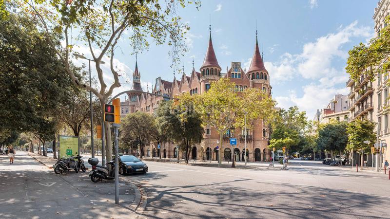 Foto f815f6b2-168e-4ab2-929c-a649275edbf1. Affitto ufficio in calle bruc 129 in Dreta de l´Eixample Barcelona