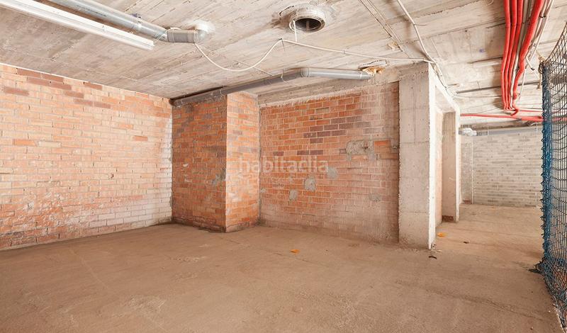 Foto dd659eba-e2c5-493d-b505-a3d5a2816f03. Alquiler local comercial en calle raval del pallol 1 en Reus