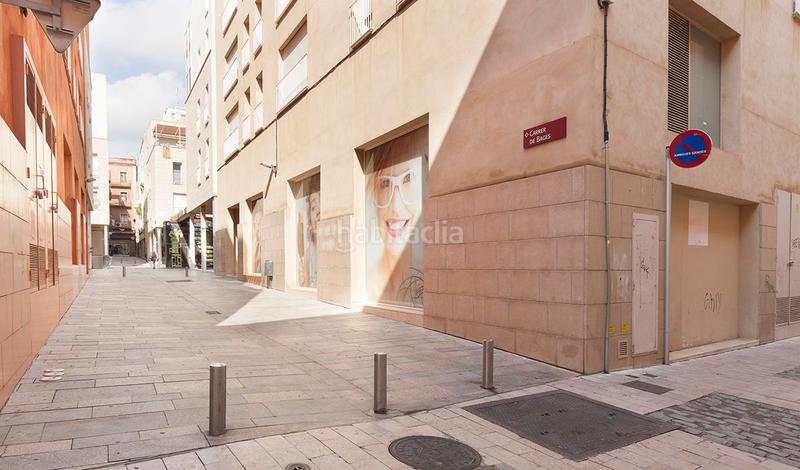 Foto fb3f62fa-795d-4085-a286-2ee963766059. Alquiler local comercial en calle raval del pallol 1 en Reus