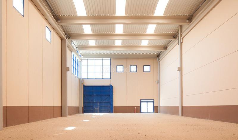 Foto 486e4ca9-4b46-4056-b8f8-b0237b4a2b27. Location bâtiment à usage industriel dans calle fusters nave 29 nave dans Valls