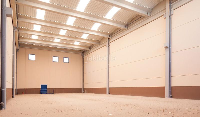 Foto e5cd178a-6bc9-4785-8b56-6cd30058599f. Location bâtiment à usage industriel dans calle fusters nave 29 nave dans Valls