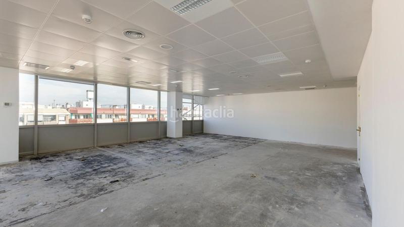 Foto 4154b7dc-a7e5-420e-901b-6194eccab032. Miete büro in calle tarragona 153 in Hostafrancs Barcelona