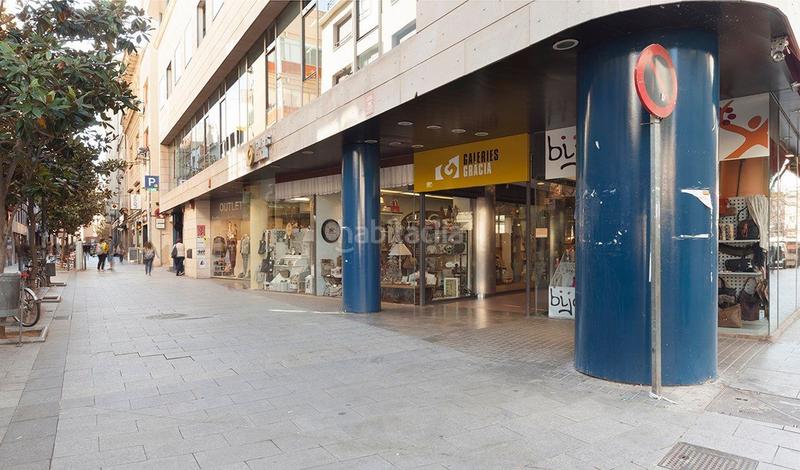 Foto f235b079-a726-4452-8d2e-6be466ee9aa5. Alquiler local comercial en calle gracia loca 2-3 pl. baja 53 l en Sabadell