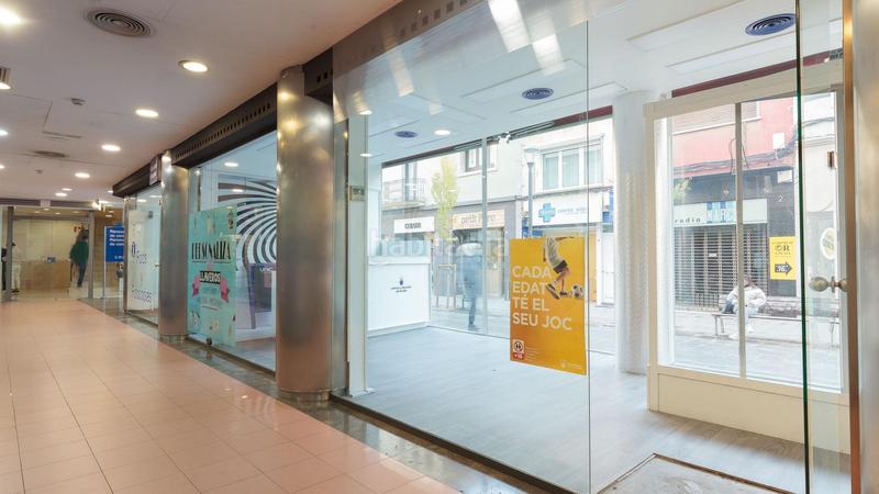 Foto f846ec19-6b2f-41e4-8472-0cd1d994c2d6. Alquiler local comercial en calle gracia loca 2-3 pl. baja 53 l en Sabadell
