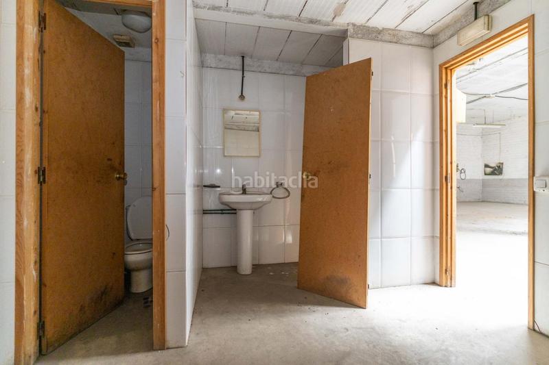 Foto 72f3d7f7-d81e-4ed3-b00c-462b3d9501cc. Alquiler local comercial en calle corredor del gas local 5-6 casa 19 11 l en Reus