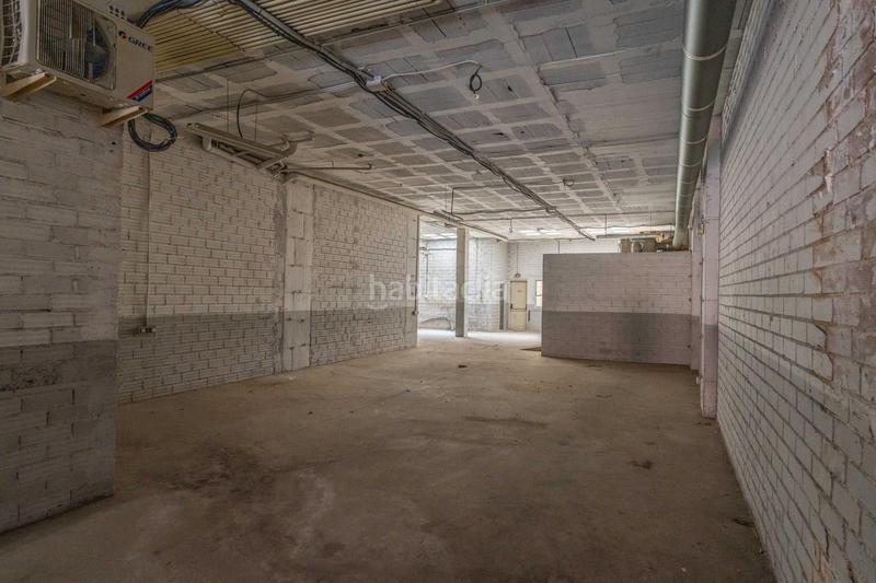 Foto 8550f610-81eb-4379-9dcc-b7d3b30ab8b7. Alquiler local comercial en calle corredor del gas local 5-6 casa 19 11 l en Reus