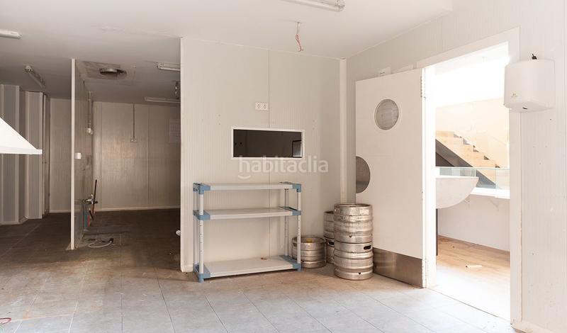 Foto ffa00d90-aa72-4ccd-a15e-5ebf8b9dd125. Alquiler local comercial en calle raval del pallol 1 en Reus