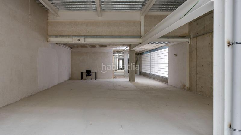 Foto 04df1980-884f-476d-8334-d4b65c829a89. Alquiler local comercial en calle diputacio en Fort Pienc Barcelona
