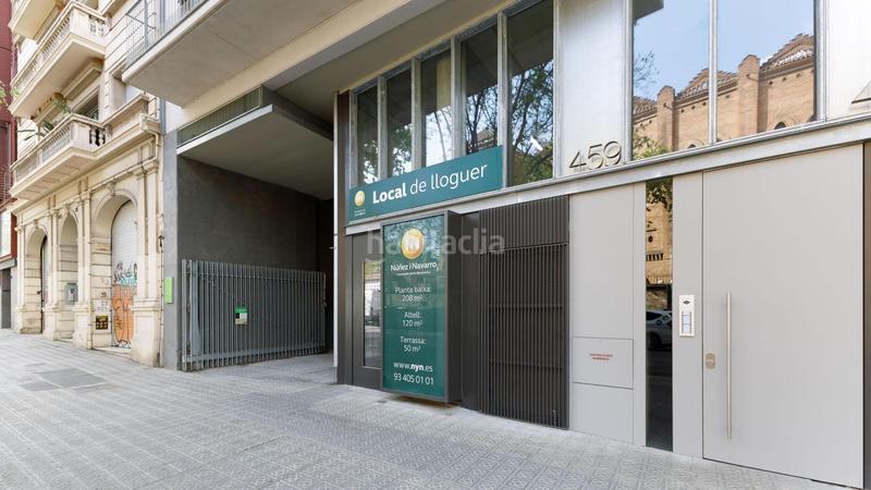 Foto 679744f0-cff0-4109-9eae-885c18ea27d5. Alquiler local comercial en calle diputacio en Fort Pienc Barcelona