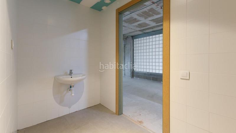 Foto 7e016c55-6e4f-44b5-965e-c4e46515fe96. Alquiler local comercial en calle diputacio en Fort Pienc Barcelona