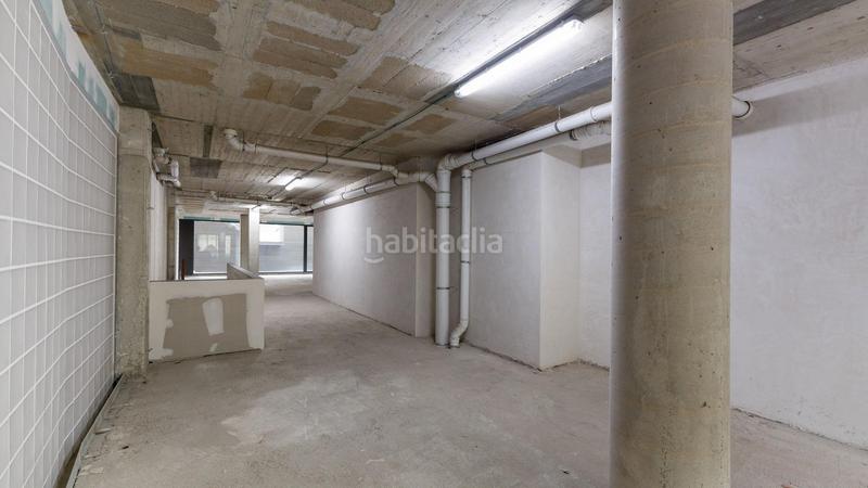 Foto 9a91286a-e076-4fd4-8423-ec987cd44bdc. Alquiler local comercial en calle diputacio en Fort Pienc Barcelona
