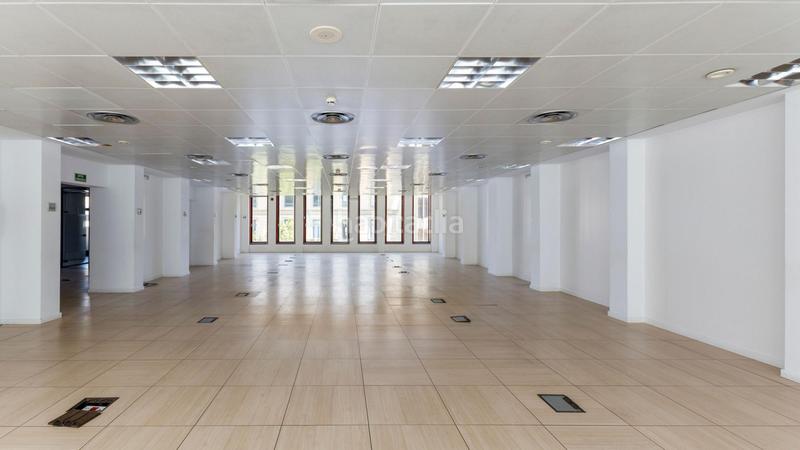 Foto 5bfc97ad-7758-4e1f-8b3e-b1b55dfb1740. Location bureau dans calle roger lluria 35 dans Dreta de l´Eixample Barcelona