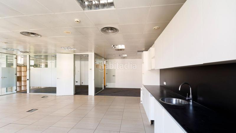 Foto 6cc05419-d6e8-4c0c-9357-ffe7228a905f. Location bureau dans calle roger lluria 35 dans Dreta de l´Eixample Barcelona