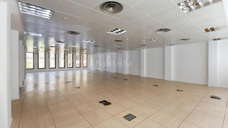 Foto 3b3e5175-332d-4690-abfc-9d7743174579. Alquiler oficina en calle roger lluria 35 en Dreta de l´Eixample Barcelona