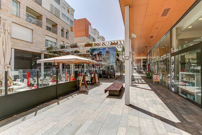 Foto 89bfb02f-17c0-4924-b4f3-4bddb737d6e4. Alquiler local comercial en calle raval del pallol local 13 pl. baja 1 lo en Reus