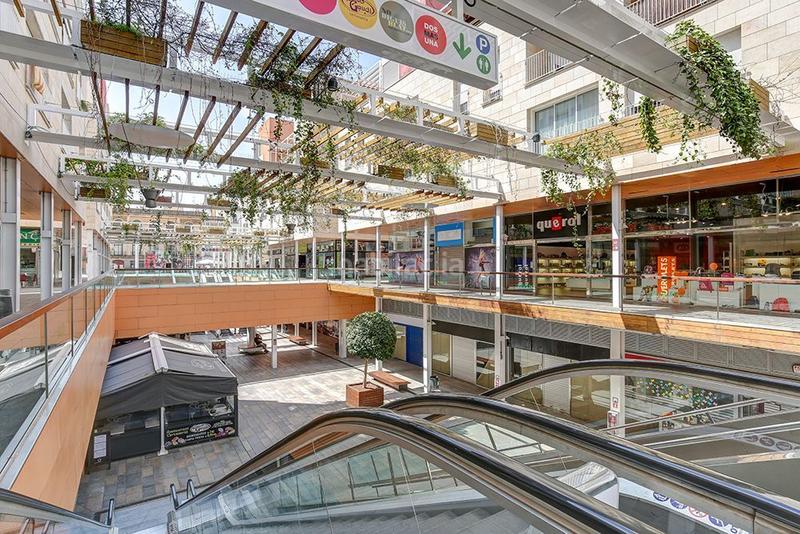 Foto ba3a65fd-4880-4787-a48a-b7a3bacd88b2. Alquiler local comercial en calle raval del pallol local 13 pl. baja 1 lo en Reus