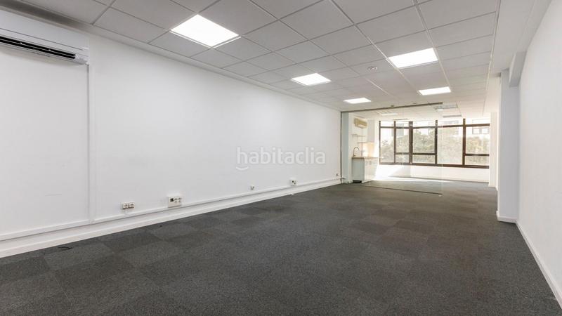 Foto b7e86074-afe4-430e-a739-8081d0459503. Location bureau dans calle sepulveda 143 dans Sant Antoni Barcelona