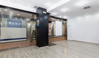 Business premise in CALLE GRACIA LOCAL 23-24 PL. BAJA 53 L