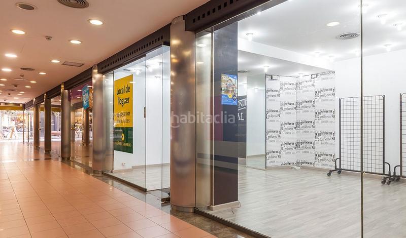 Foto a529831b-0027-4851-be21-86b74abb0892. Alquiler local comercial en calle gracia local 23-24 pl. baja 53 l en Sabadell