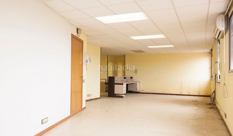 Foto 29045c1e-8d73-46d4-a967-a24805bd5780. Rent office space in de las palmeras 6 in Centre Figueres