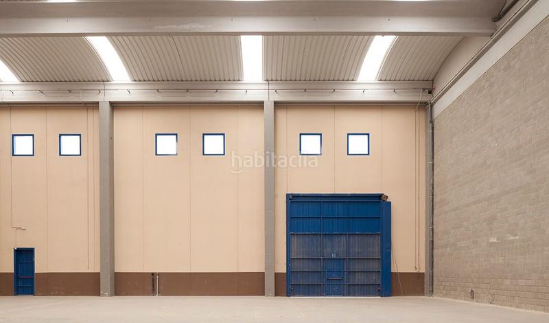 Foto b25f9e15-6919-4139-b673-bd6974746471. Alquiler nave industrial en calle fusters nave 32 nave en Valls