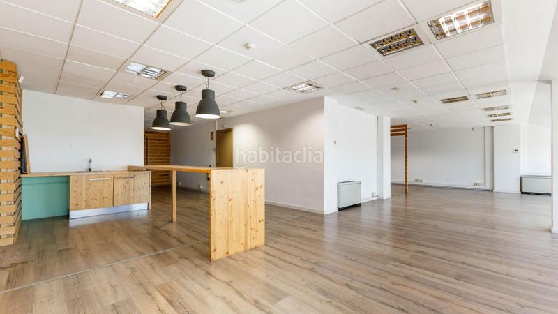 Foto 1b2f3aed-e189-4b4b-b3f3-cdf767c23e9d. Location bureau dans calle aragó 182 dans L´Antiga Esquerra de l´Eixample Barcelona