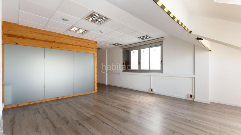 Foto a268995d-f603-4d4b-91e2-58cbf45fb674. Location bureau dans calle aragó 182 dans L´Antiga Esquerra de l´Eixample Barcelona