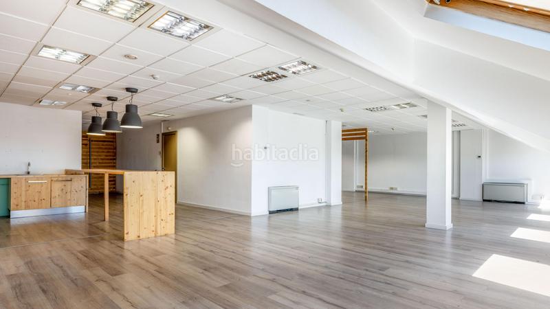 Foto b3894941-195f-49b8-ada8-9f4be37a6bec. Location bureau dans calle aragó 182 dans L´Antiga Esquerra de l´Eixample Barcelona