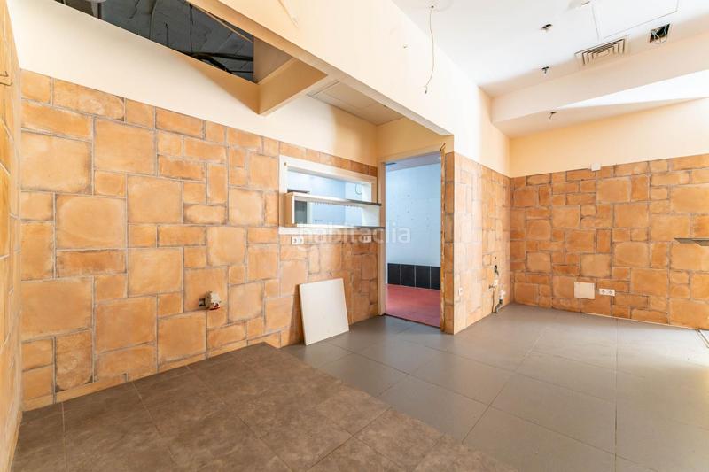 Foto 0885f58b-755c-4329-b7a3-e52276623a8a. Alquiler local comercial en calle raval del pallol 1 en Reus