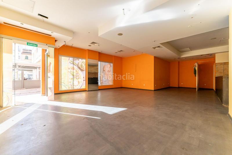 Foto 697b2461-c8cb-4fe5-8445-bfe0fe2f0b73. Alquiler local comercial en calle raval del pallol 1 en Reus