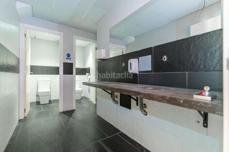 Foto dbcf49cf-b59a-475a-91db-85f8accd6515. Alquiler local comercial en calle raval del pallol 1 en Reus
