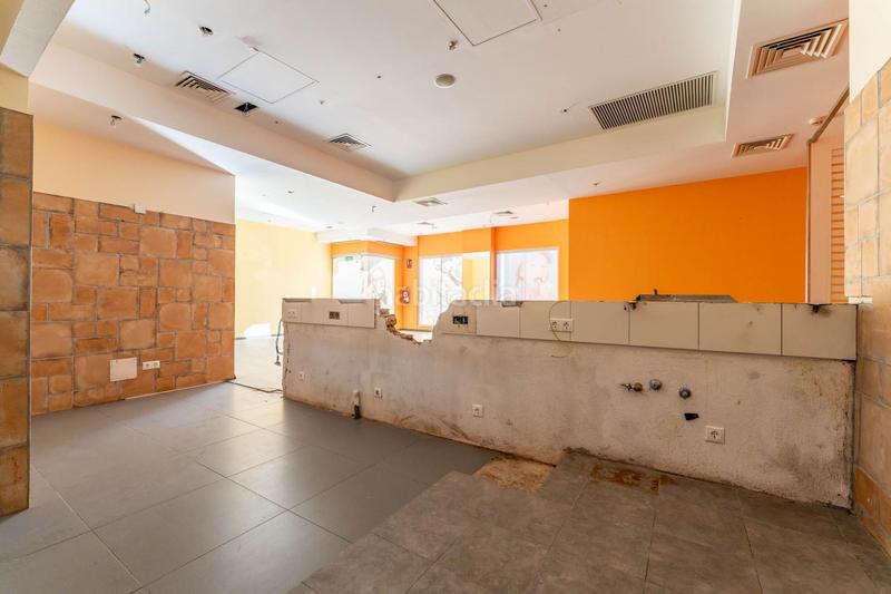 Foto e2df603f-86a1-4b1c-addf-1ccc4f783ab7. Alquiler local comercial en calle raval del pallol 1 en Reus
