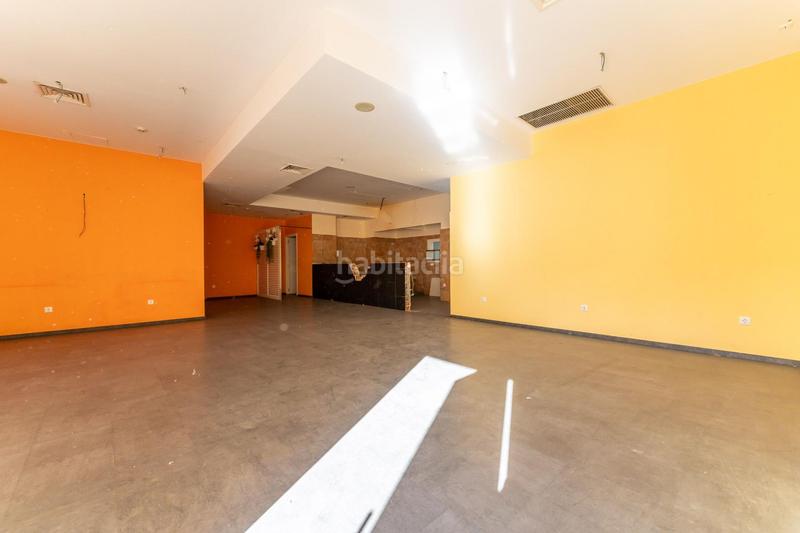 Foto e50a7789-2a54-42b6-af4a-d5218a8d2f3e. Alquiler local comercial en calle raval del pallol 1 en Reus