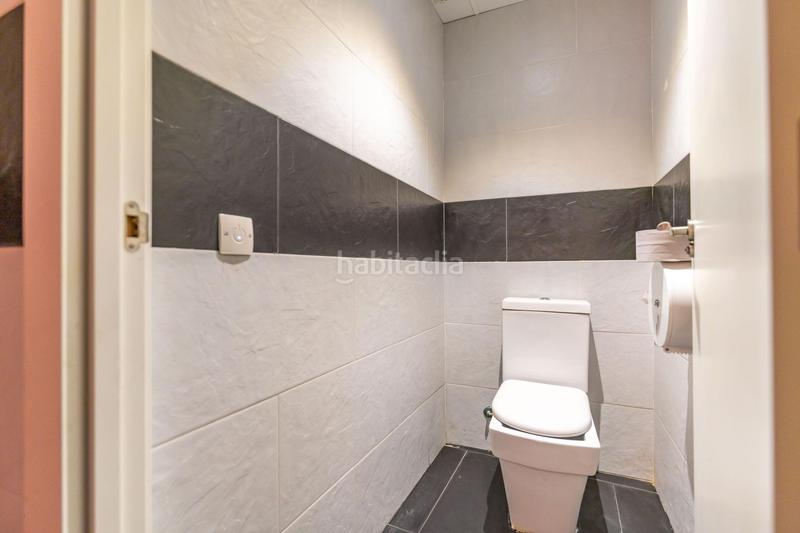 Foto f2675b72-14ed-40f2-8cef-d08660f921e0. Alquiler local comercial en calle raval del pallol 1 en Reus