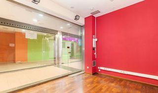 Alquiler Local Comercial en Calle gracia local 15 pl. baja 53 l