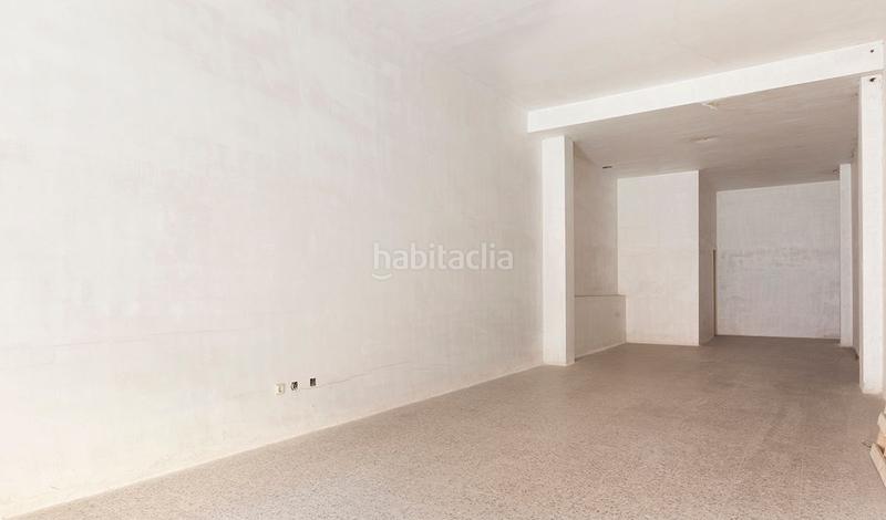 Foto ef120db1-71fd-489b-898c-8e1738694eb5. Alquiler local comercial en calle corredor del gas local 3 casa 18 9 lo en Reus