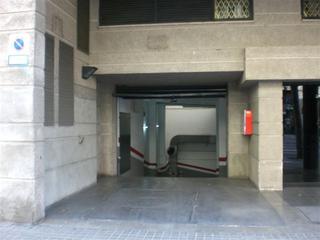 Motorcycle parking in CALLE CONSELL DE CENT 216