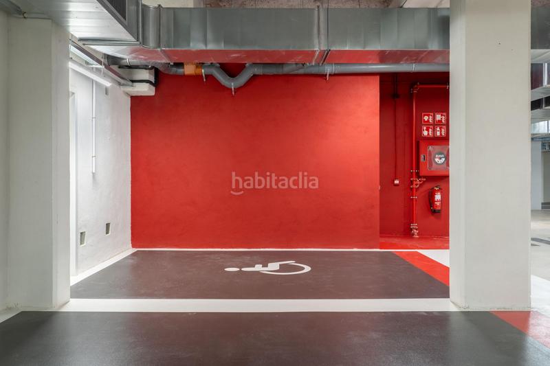 Foto 209342c8-354d-44ff-b2f5-0b8ed99b91af. Location parking moto dans avenida sant joan despi 4 dans Sant Joan Despí