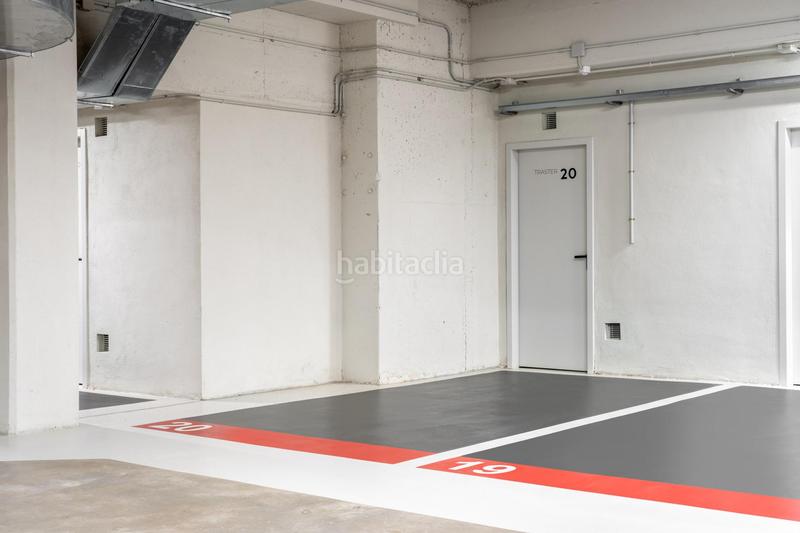 Foto 6e6bff58-efef-4935-bef1-a4d0a8910610. Location parking moto dans avenida sant joan despi 4 dans Sant Joan Despí