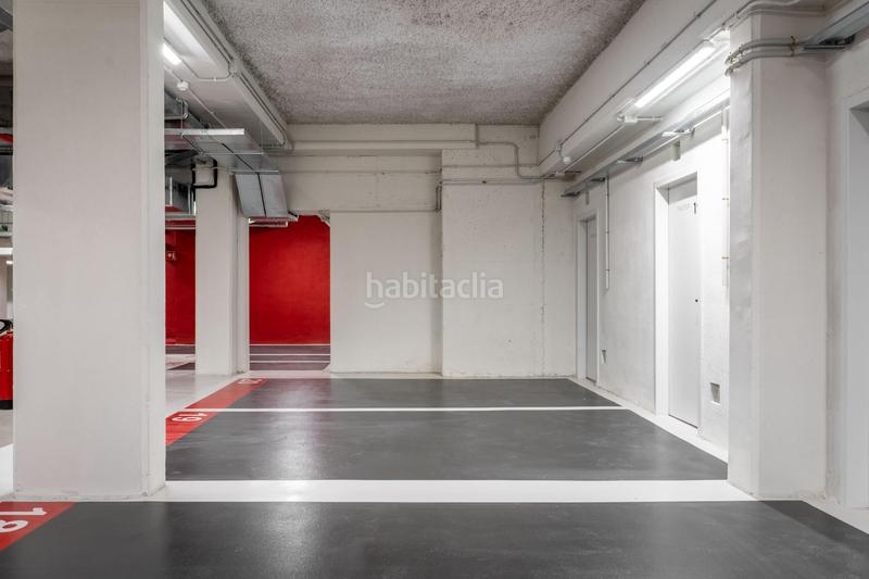 Foto a9416f1d-1eb8-489a-8ec6-63e195740828. Location parking moto dans avenida sant joan despi 4 dans Sant Joan Despí