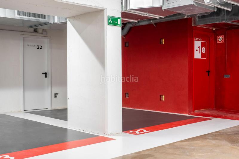 Foto fc011871-0170-47a3-8929-0d1b7e2020e4. Location parking moto dans avenida sant joan despi 4 dans Sant Joan Despí