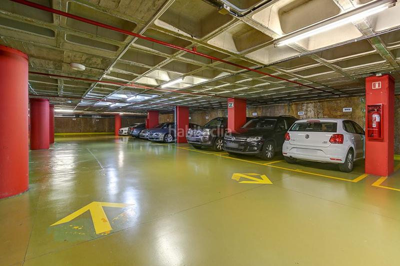 Foto 0927f594-9061-4aae-a8ad-ecff8a7ec400. Alquiler parking coche en calle pere i pons 6 en Pedralbes Barcelona