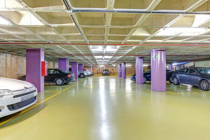 Foto 4892fc01-f6d4-43ab-a40c-8c6ce7877317. Alquiler parking coche en calle pere i pons 6 en Pedralbes Barcelona