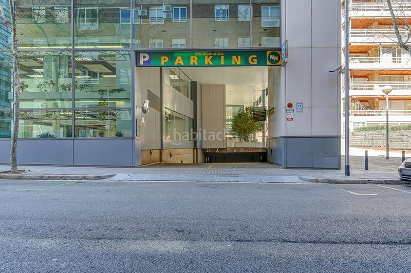 Foto be7ce4a5-df84-4aa7-8020-130d37faf781. Alquiler parking coche en calle pere i pons 6 en Pedralbes Barcelona
