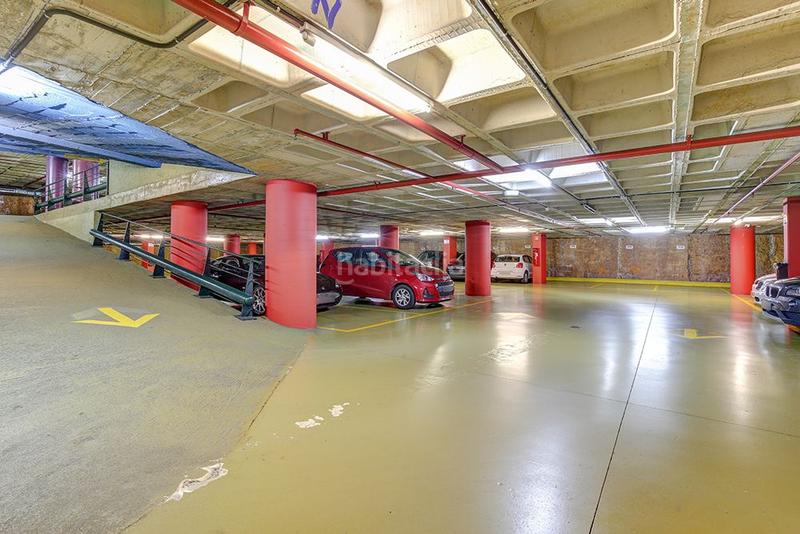 Foto ff725ec7-e008-4a3b-b74e-1882a66feb78. Alquiler parking coche en calle pere i pons 6 en Pedralbes Barcelona