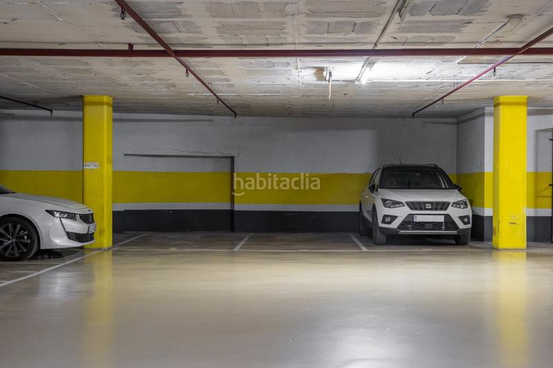 Foto 397aa075-07ca-4815-97f9-b113a03d87eb. Location parking voiture dans calle marques de sentmenat 56 dans Barcelona