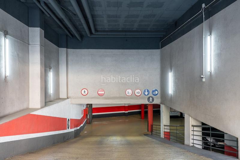 Foto 335dc7c2-2b14-4d36-82c3-ff794c7a3250. Affitto posto auto in calle marques de sentmenat 56 in Barcelona