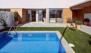 Rent House in Calle poble amazic parc. 24.8 can gambus fase ii ( 29-6